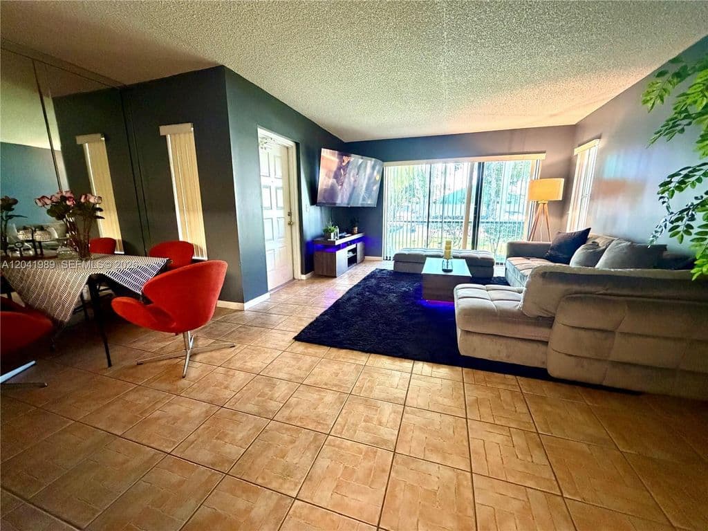 2+1 Condo — 1119 Green Pine Blvd APT A1