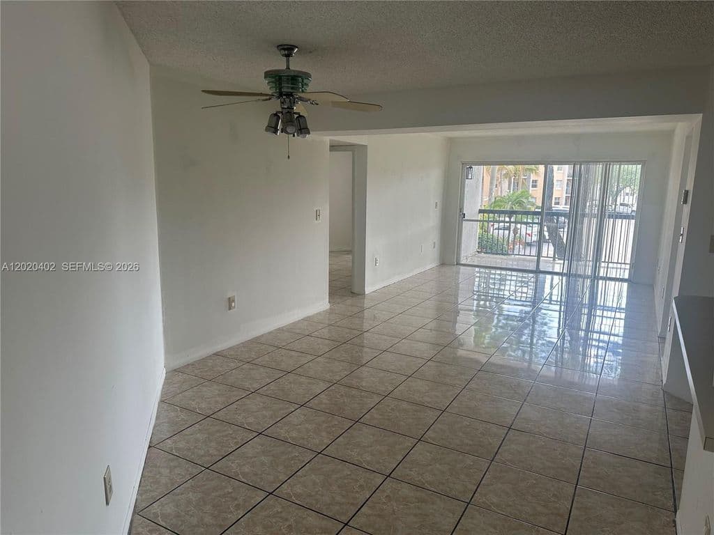 2-bedroom Condo — 6272 NW 186th St APT 212