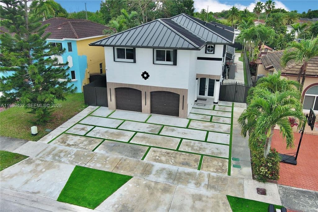 4-bedroom Single-Family Home — 14052 SW 167th Ter