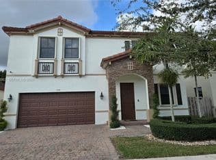 4-bedroom Single-Family Home — 634 SE 37th Ave, Homestead, 33033