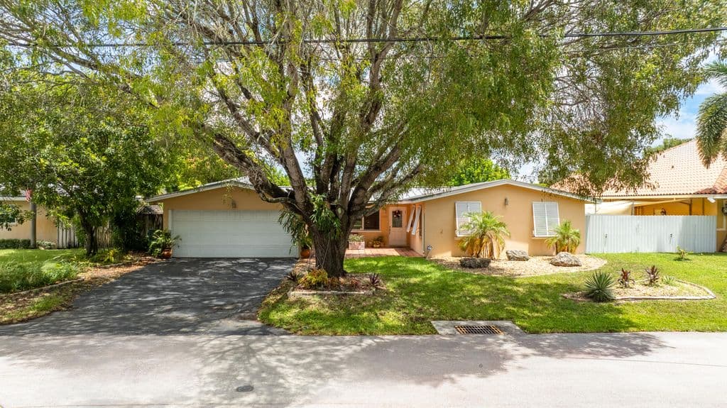 4-bedroom Single-Family Home — 1601 NE 48TH Court