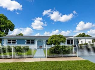5-bedroom Single-Family Home — 17800 NW 8th Ave, Miami Gardens, 33169