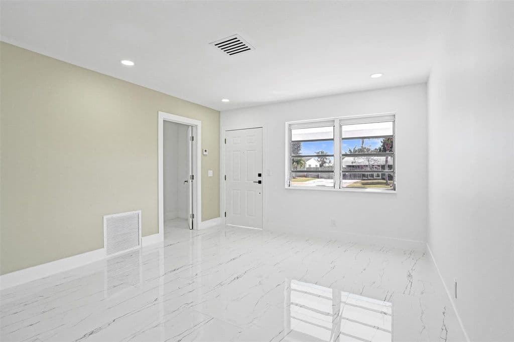 4-bedroom Single-Family Home — 1437 SW 1st Avenue
