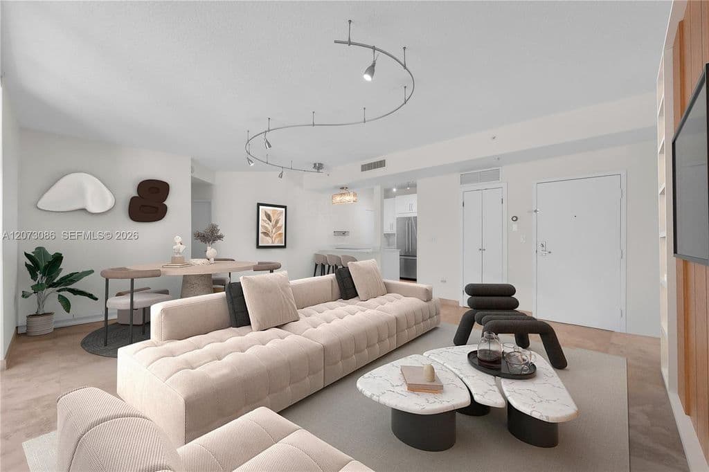 2+1 Condo — 1 Century Ln APT 202