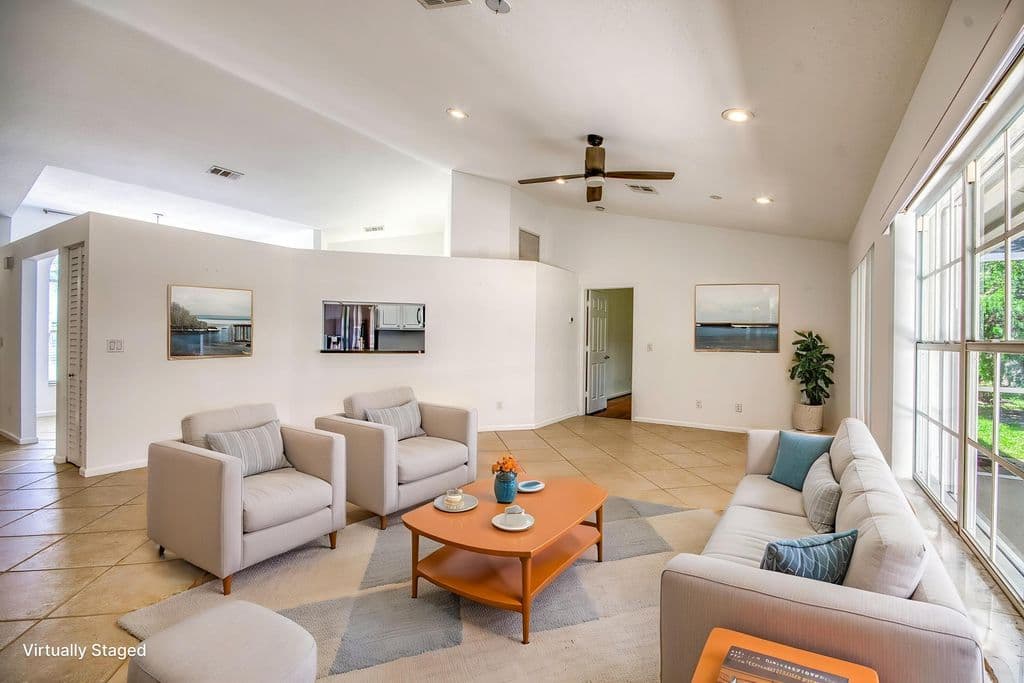 3-bedroom Single-Family Home — 252 Moccasin Trail W