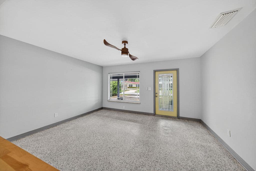 3-bedroom Single-Family Home — 818 NW 28th Court