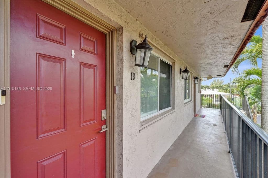 2-bedroom Condo — 3050 NE 5th Ter APT 13