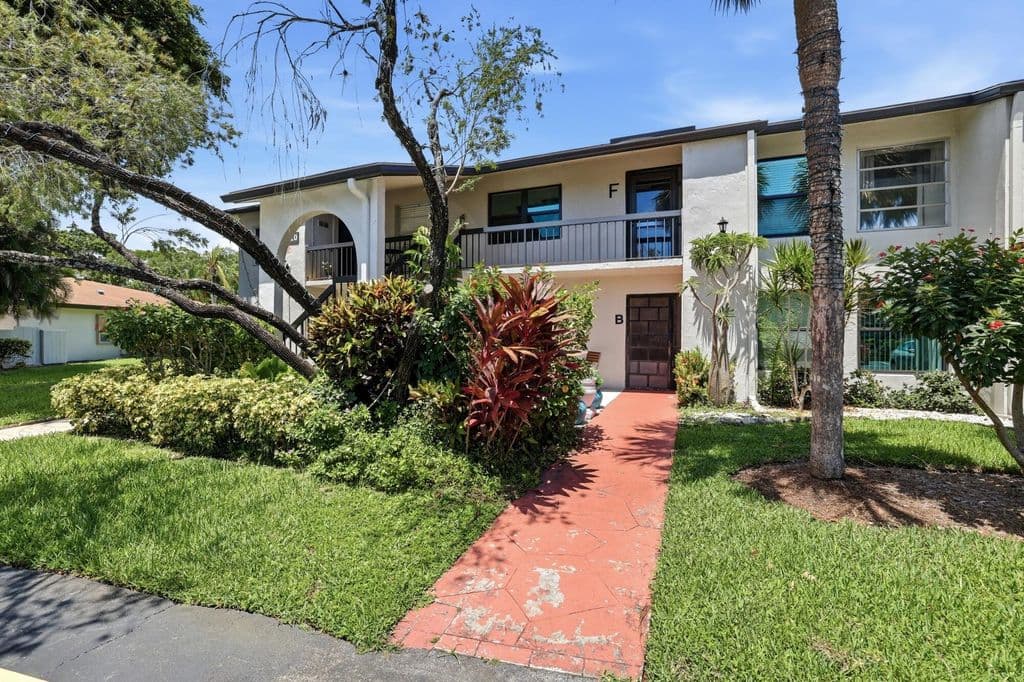2+1 Condo — 5710 Princess Palm Court #B