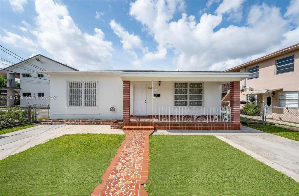 4-bedroom Property — 2624 NW 24th St