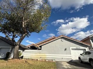 3-bedroom Single-Family Home — 18237 NW 61st Pl, Hialeah, 33015