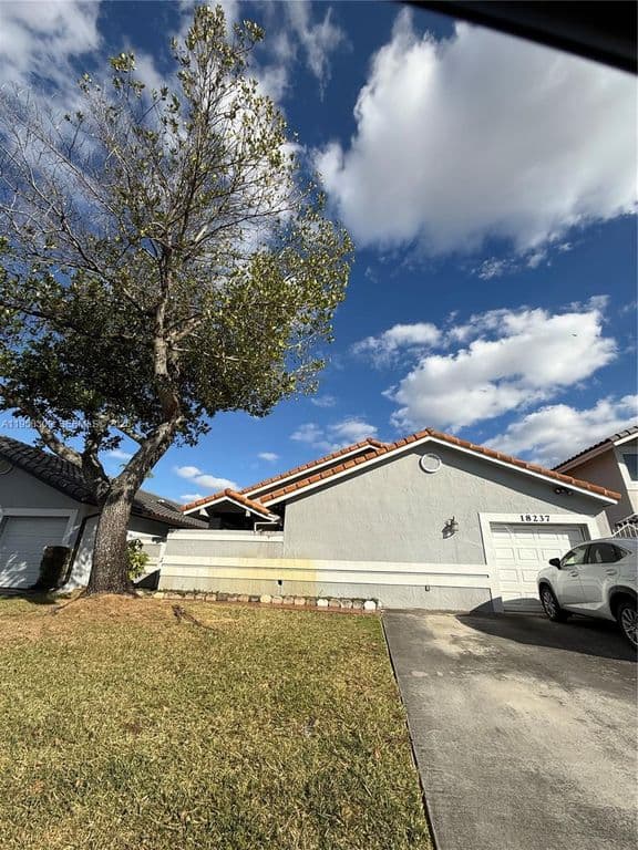3-bedroom Single-Family Home — 18237 NW 61st Pl