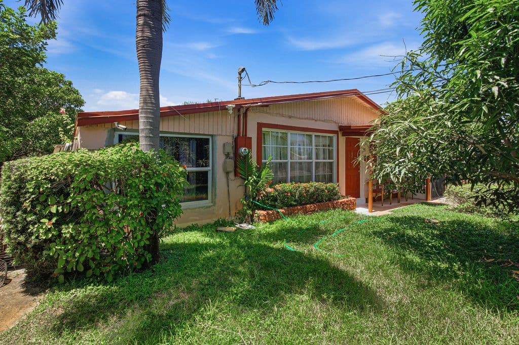 4-bedroom Single-Family Home — 691 NW 20TH Court