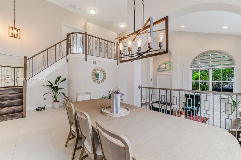 4-bedroom Single-Family Home — 15815 SW 52nd Ct