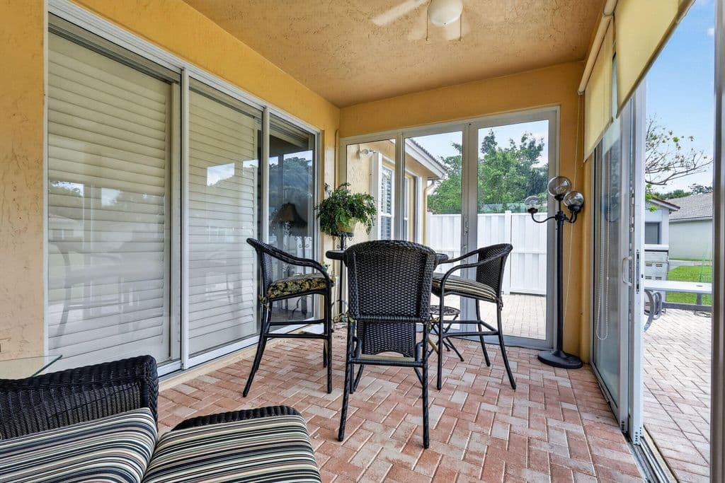 3-bedroom Single-Family Home — 12530 Vía Valenza