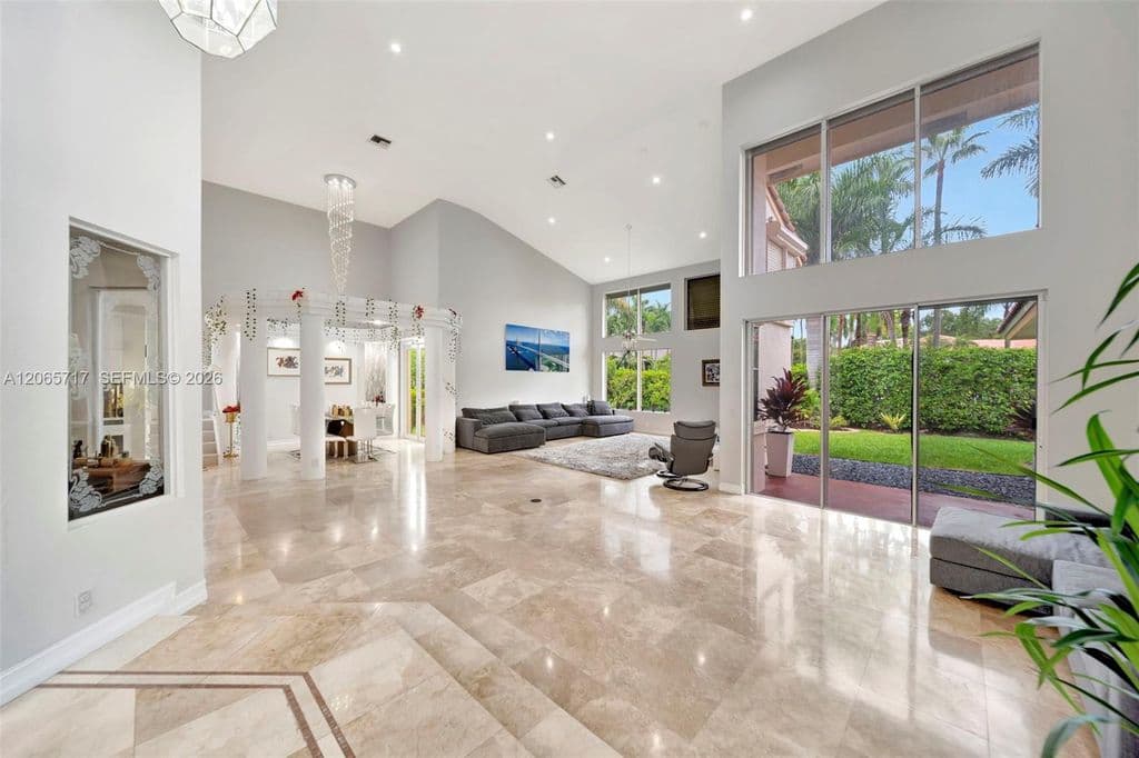 4+1 Müstakil ev — 12127 NW 9th Dr