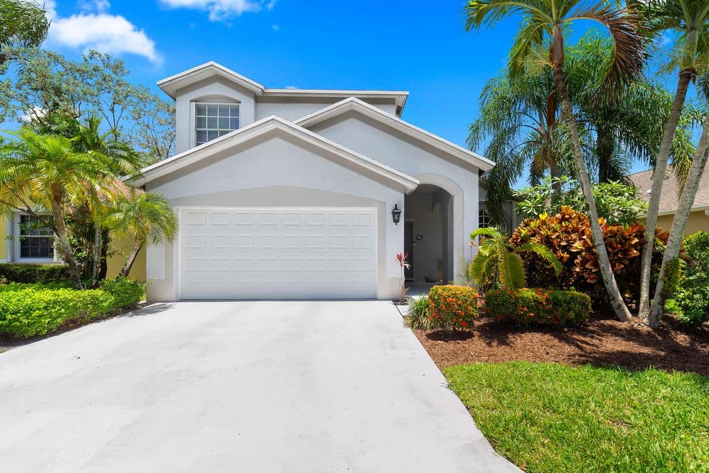 4-bedroom Single-Family Home — 2211 Soundings Court