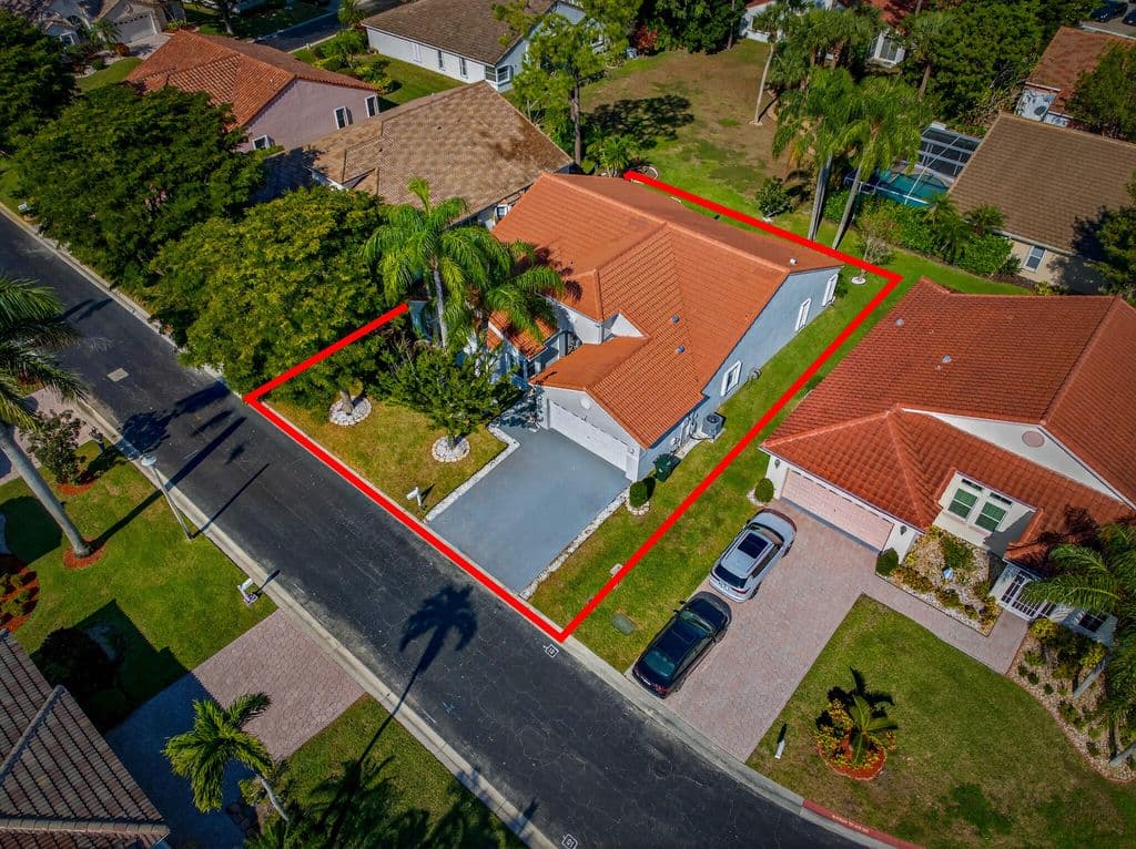 4-bedroom Single-Family Home — 113 Egret Circle