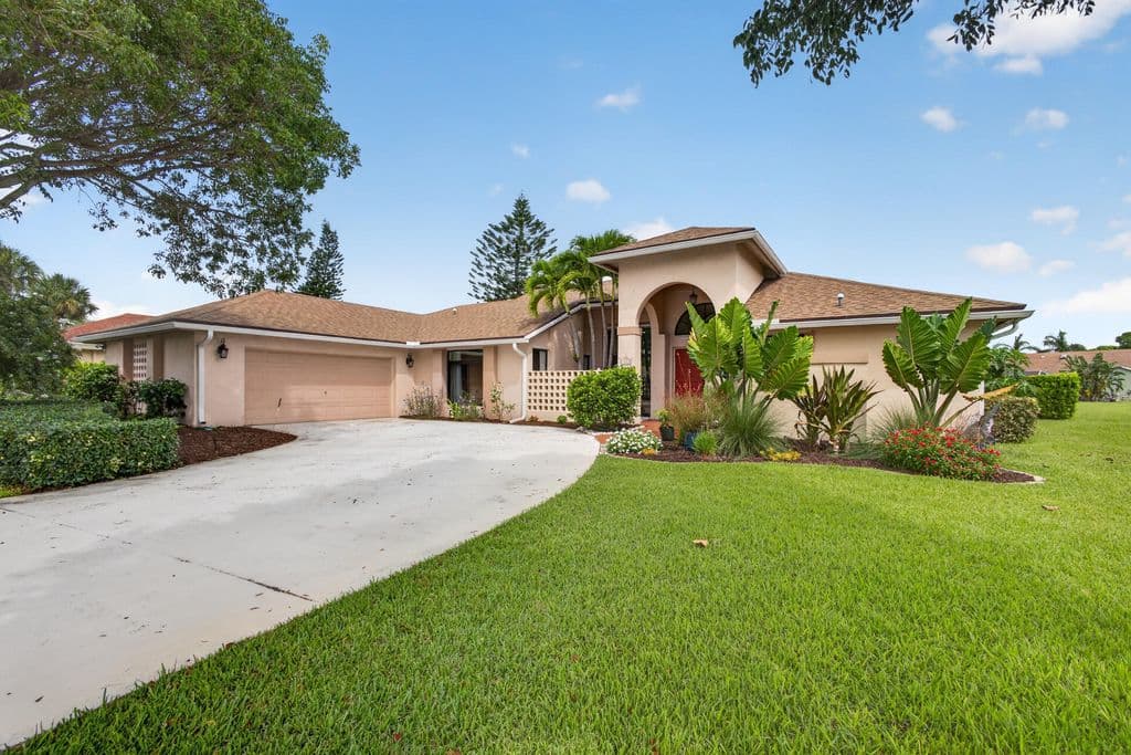 3-bedroom Single-Family Home — 1848 Lynton Circle