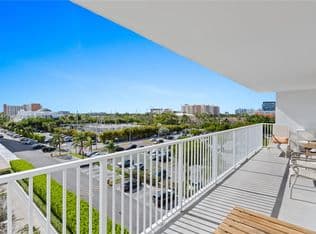 2+1 Condo — 2851 NE 183rd St APT 502E, Aventura, 33160
