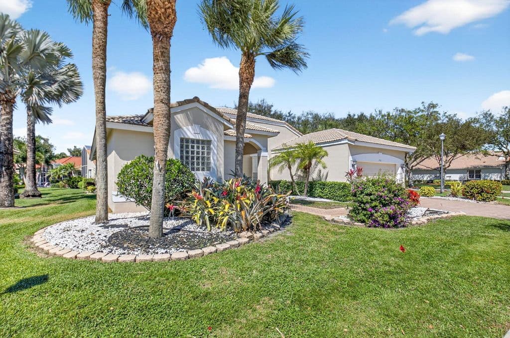 3+1 Müstakil ev — 7713 RINEHART Drive