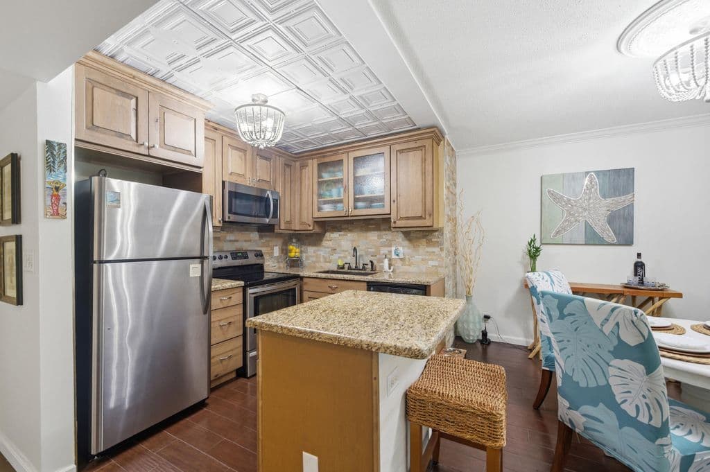 1-bedroom Condo — 101 E Mcnab Road #102