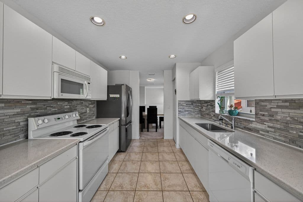 3+1 Condo — 7676 Springwater Place #201
