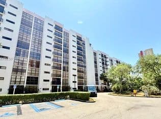 2-bedroom Condo — 16909 N Bay Rd APT 116, Sunny Isles Beach, 33160