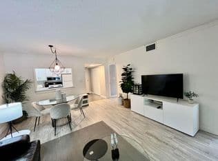 2+1 Condo — 5640 SW 3RD Place #217, Pompano Beach, 33068