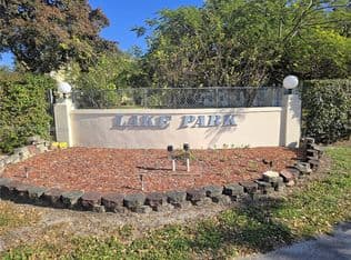 2-bedroom Condo — 940 NE 199th St APT 114, Miami, 33179