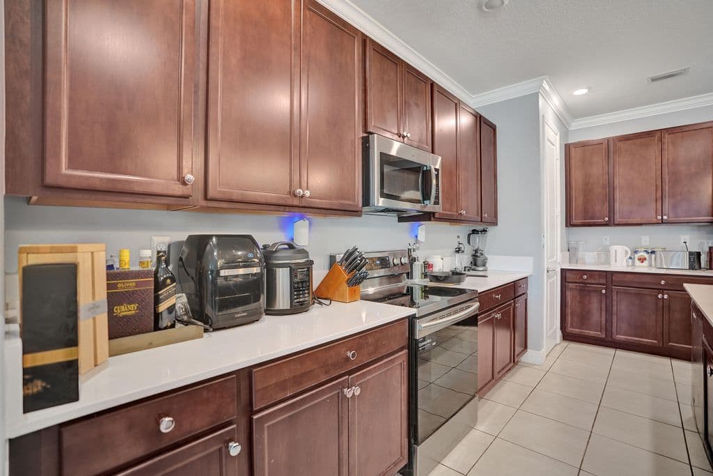 4-bedroom Single-Family Home — 4147 ROSA Drive