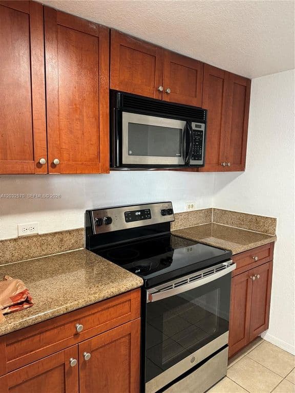 2+1 Condo — 36 NW 6th Ave APT 601