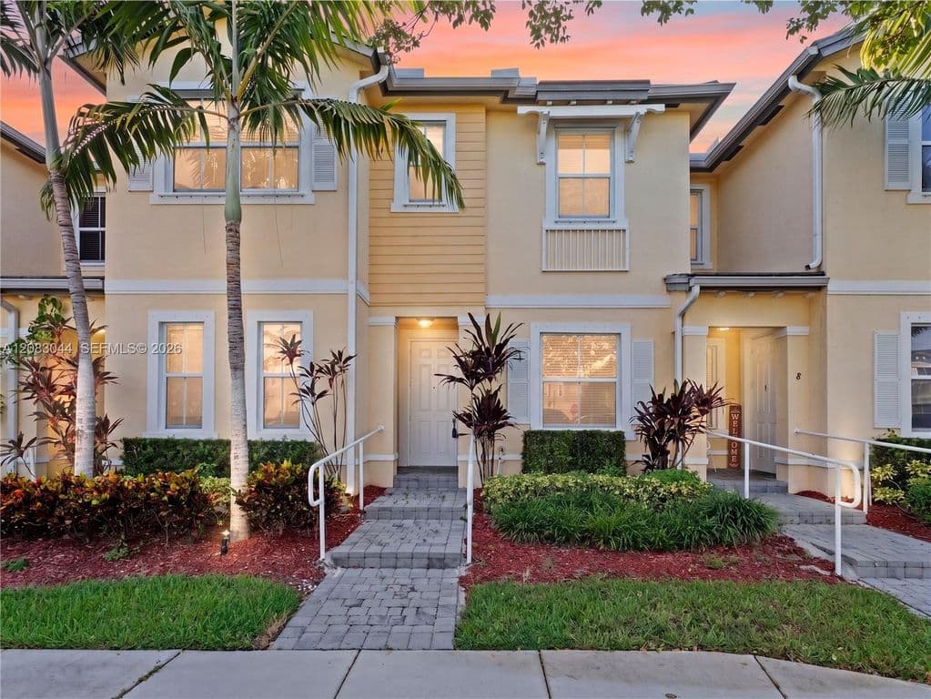 2+1 Mülk — 132 SE 28th Pl Unit 7