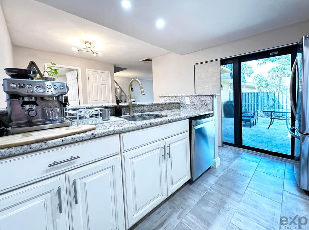 2-bedroom Property — 1008 10th Way