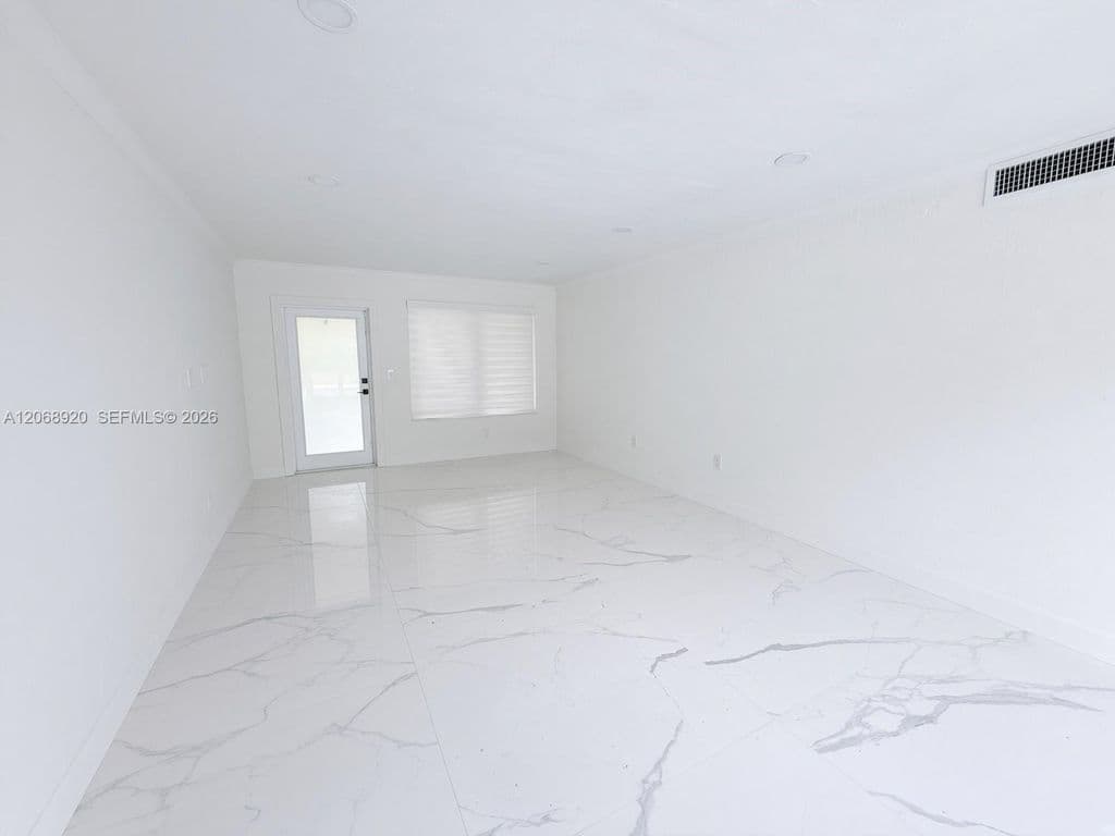 4+1 Müstakil ev — 1314 Ferdinand St