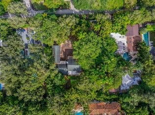 7+1 Müstakil ev — 3720 Poinciana Ave, Miami, 33133