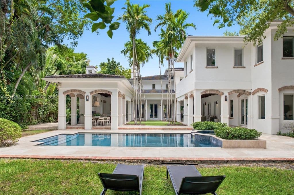 6+1 Müstakil ev — 2820 Brickell Ave