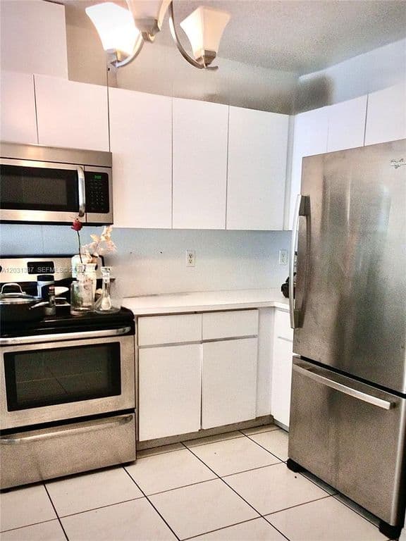 4+1 Müstakil ev — 18003 SW 138th Ct