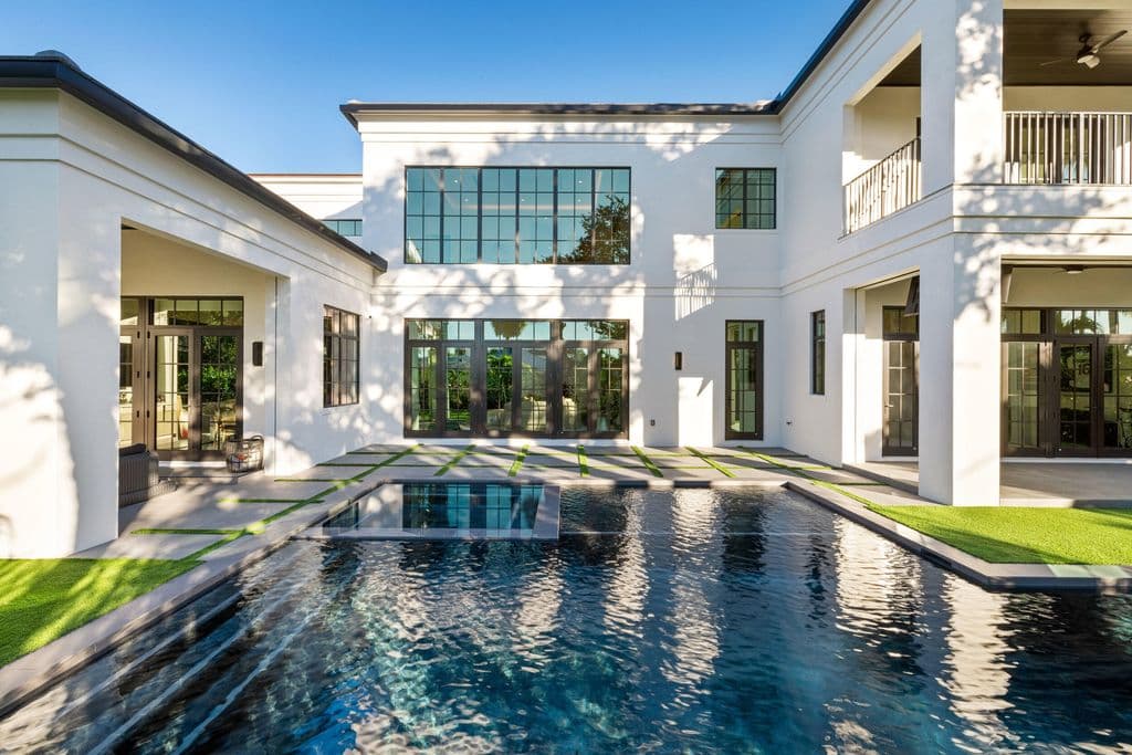 4-bedroom Single-Family Home — 12385 COCONUT ROW Road