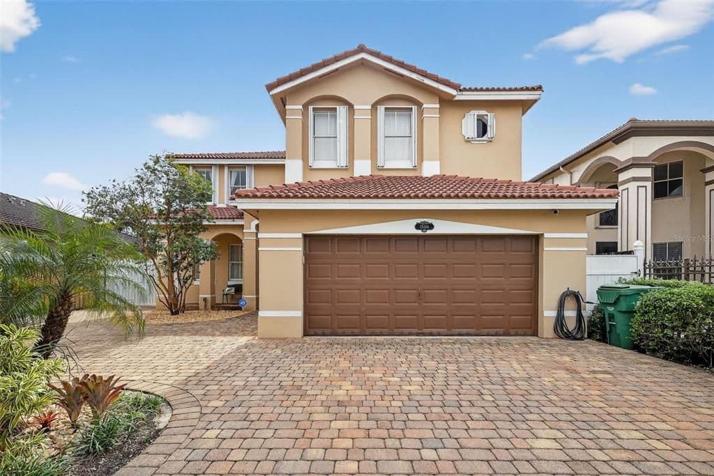 4+1 Müstakil ev — 15144 SW 20TH STREET