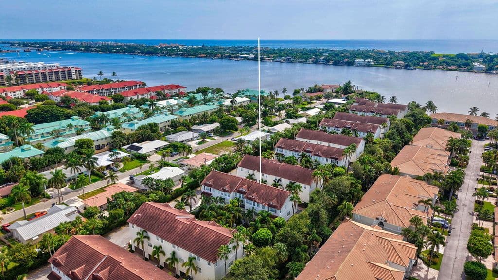3-bedroom Property — 116 OCEAN CAY Way