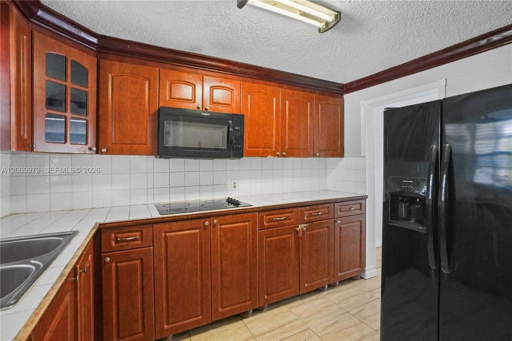 1-bedroom Condo — 661 N University Dr #1103