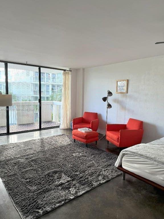 Condo — 800 West Ave APT 342