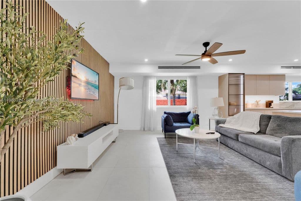 4-bedroom Single-Family Home — 4053 SW 8th St