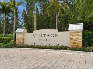 4-bedroom Townhouse — 7042 NW 103rd Path, Doral, 33178