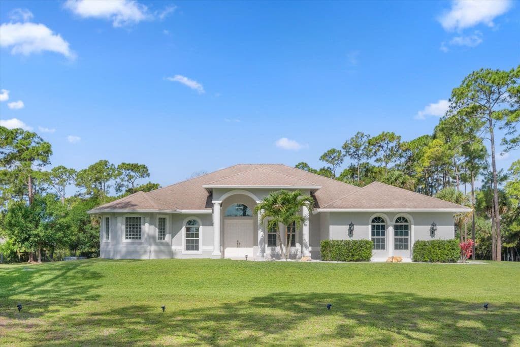 5+1 Müstakil ev — 17038 N 61st Pl Place N