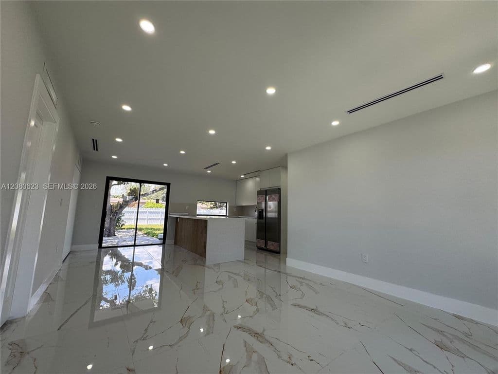 4-bedroom Single-Family Home — 2251 NW 193rd Ter