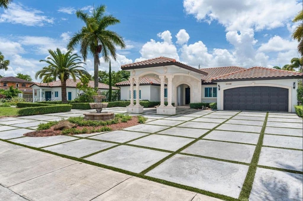 4-bedroom Single-Family Home — 17122 SW 156th Ct