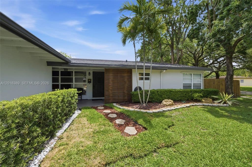 4-bedroom Single-Family Home — 109 S 57th Ave