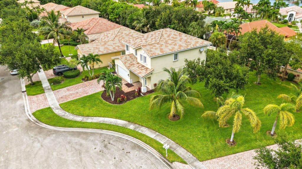4-bedroom Single-Family Home — 8462 LYONS RANCHES Road