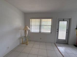 2-bedroom Condo — 144 Norwich F, West Palm Beach, 33417